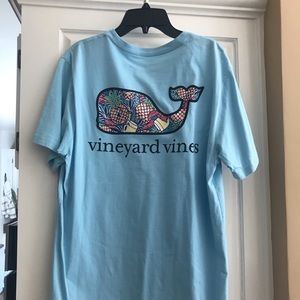 Vineyard vines t shirt